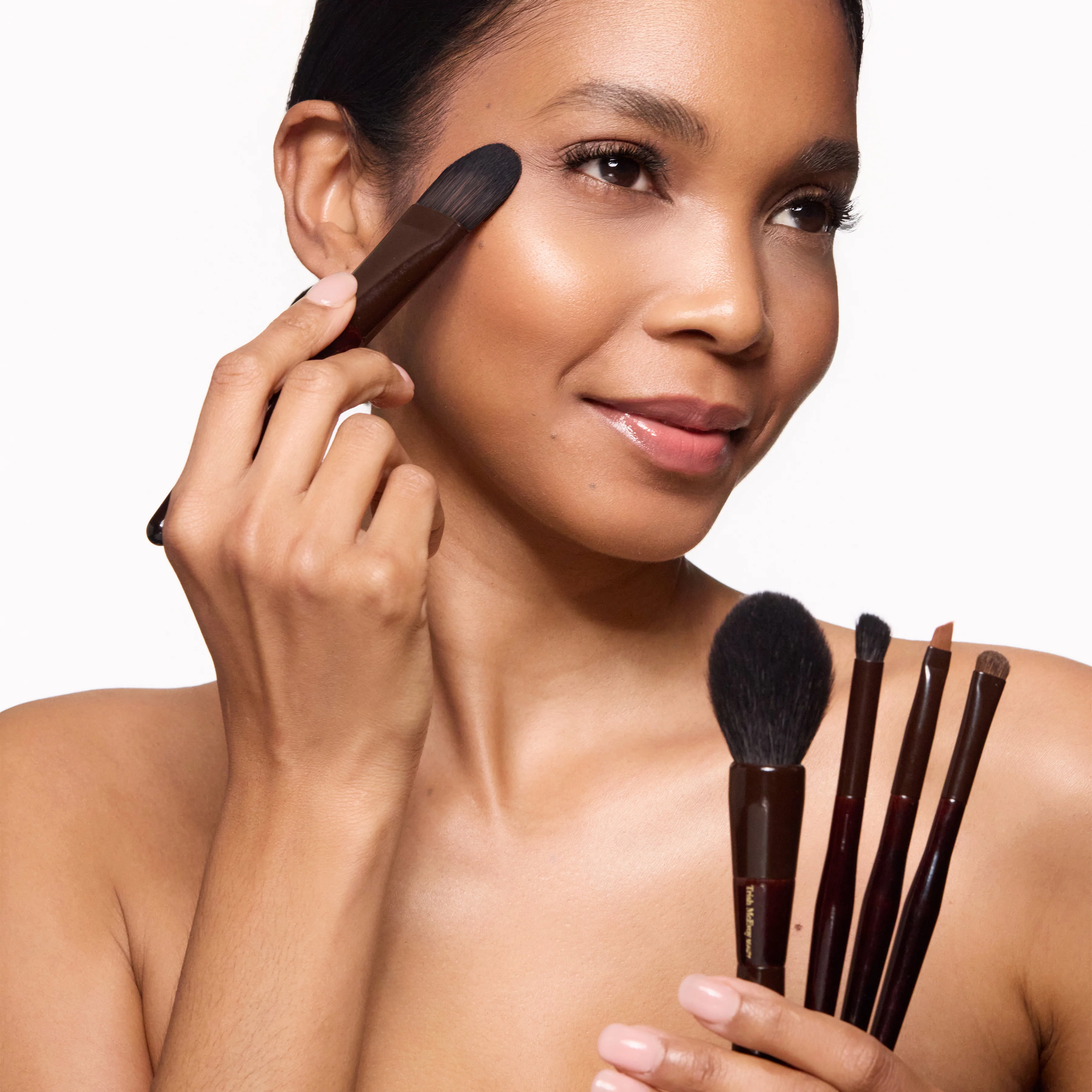 Brush 75 Foundation  - Image 3