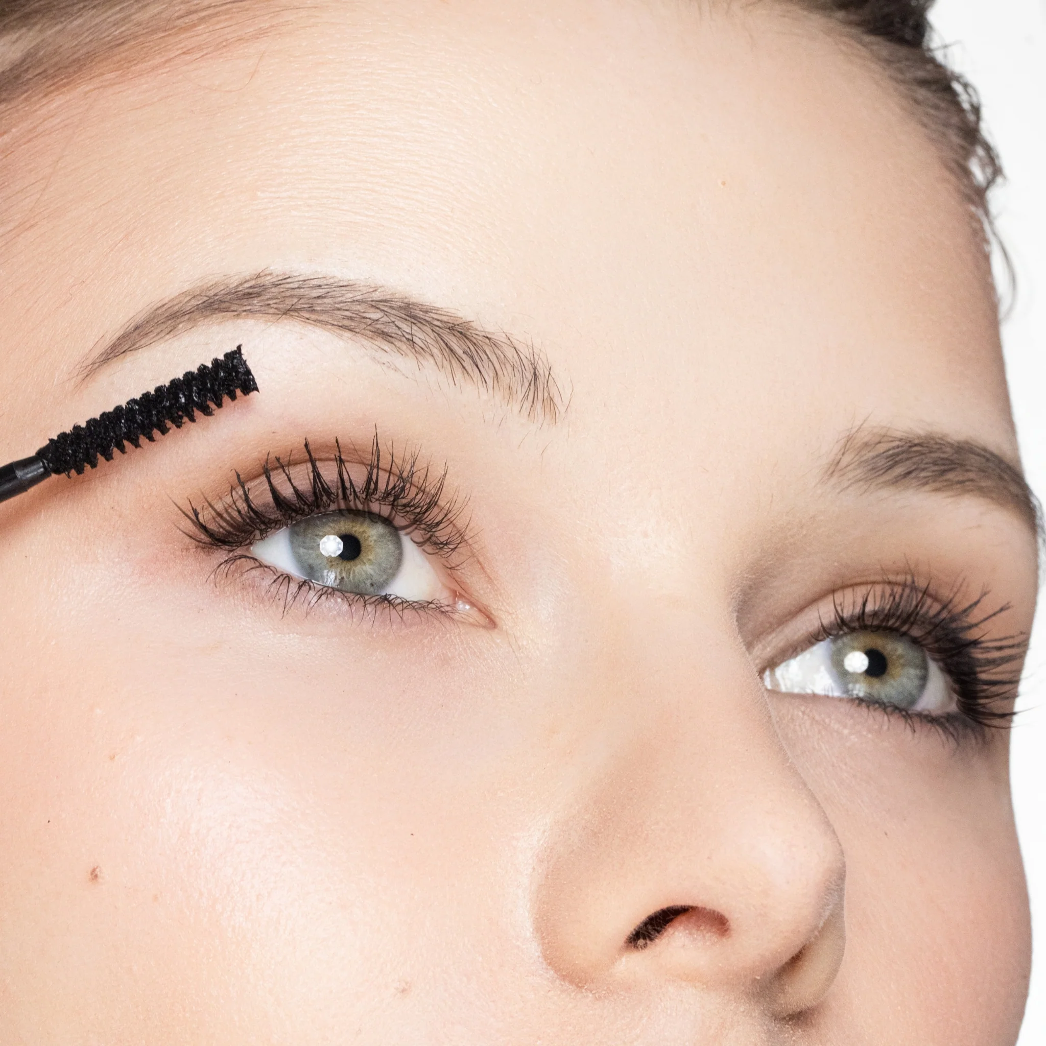 High Volume Tubular Mascara - Image 4