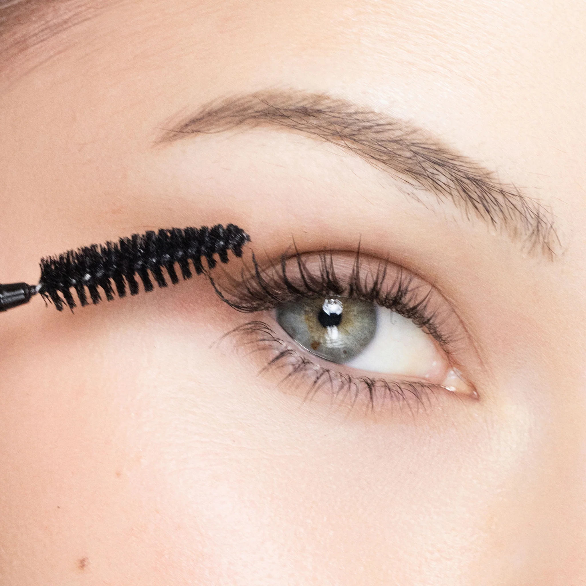 Lash Curling Tubular Mascara - Image 4