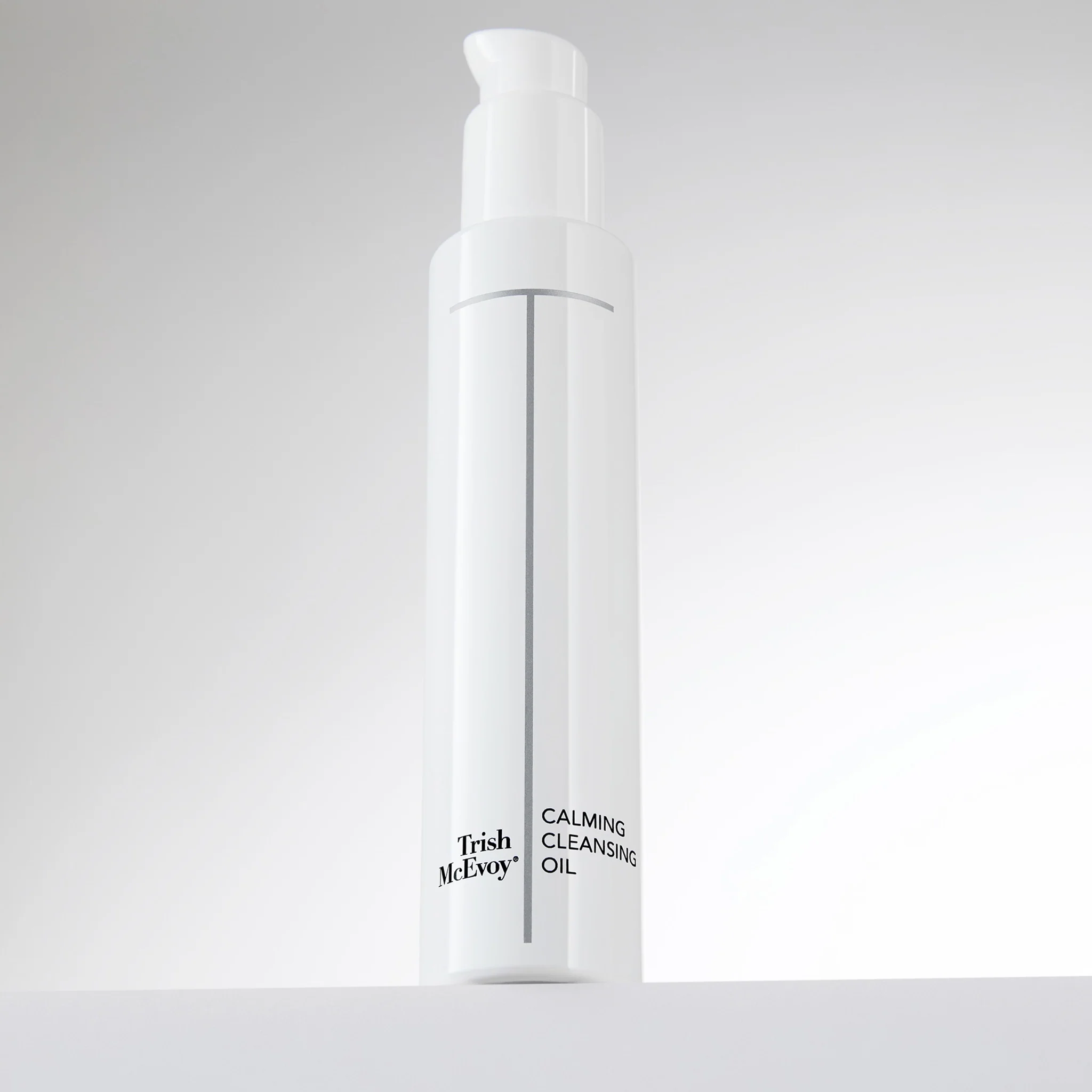 Trish McEvoy Instant Solutions® Calming Cleansing Oil - Image 3