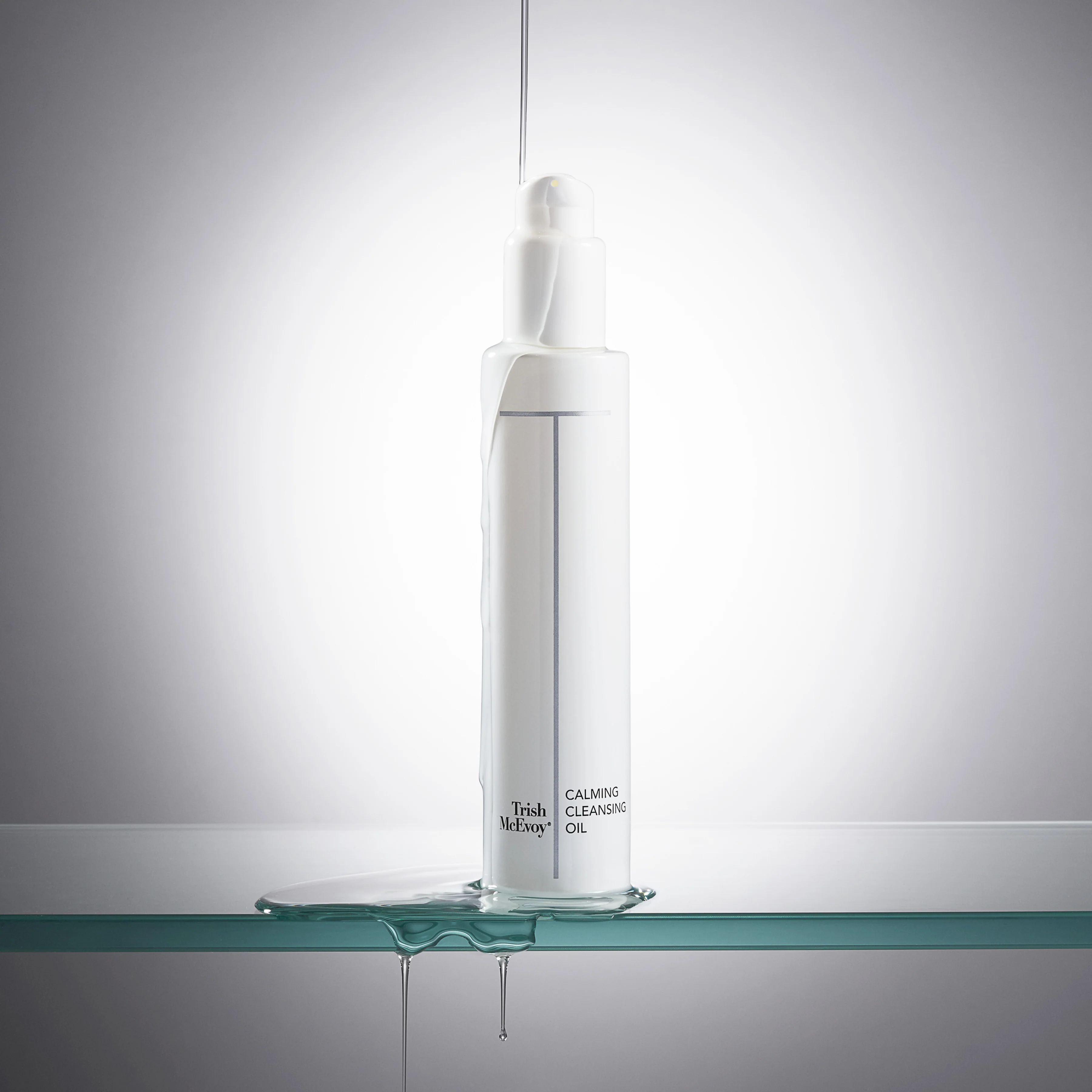 Trish McEvoy Instant Solutions® Calming Cleansing Oil - Image 5